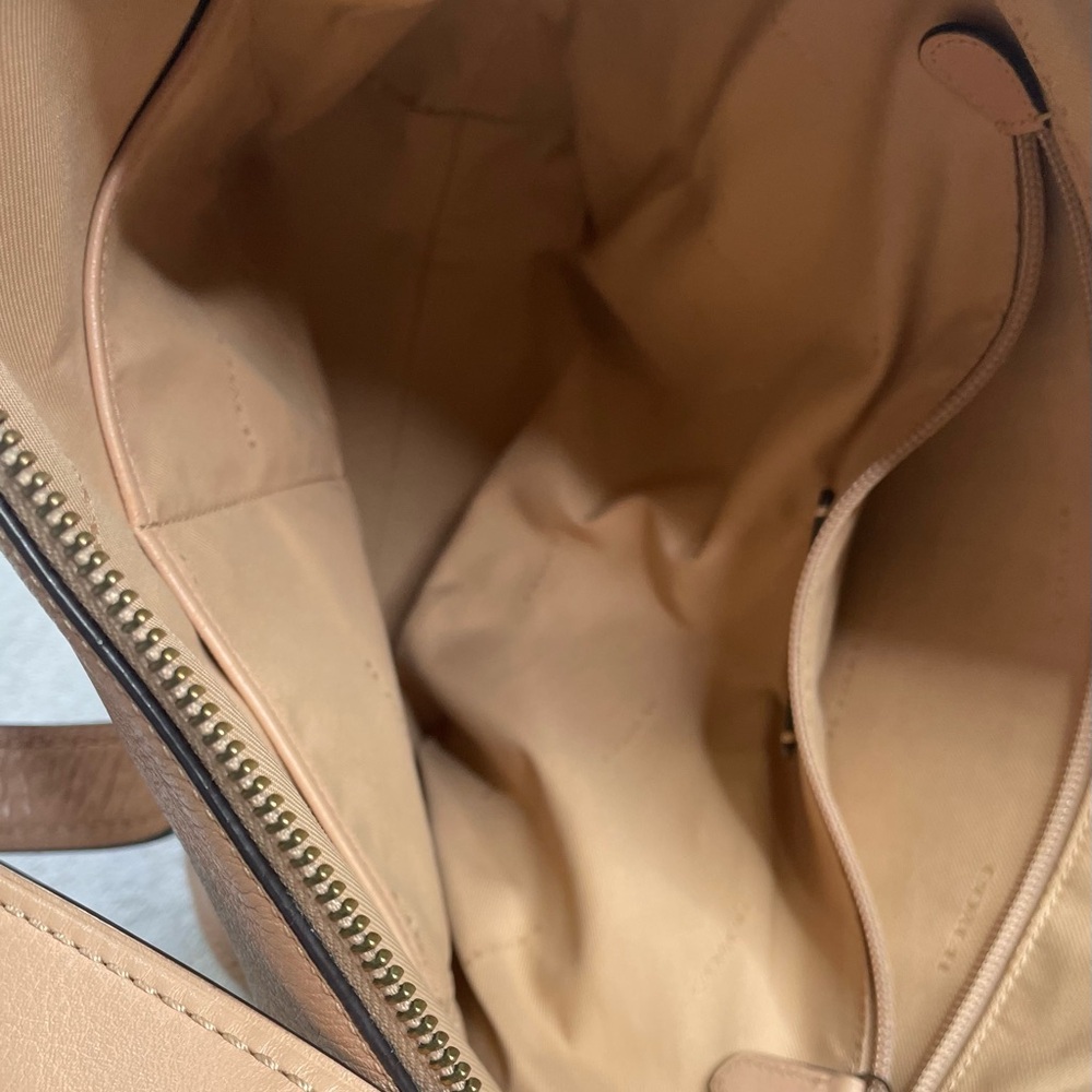 Coach‎  Leather Dufflette Shoulder Bag~ Soft Tan - Picture 8 of 14